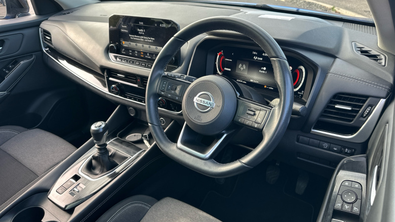 Nissan Qashqai 1.3 DiG-T MH N-Connecta 5dr Petrol Hatchback